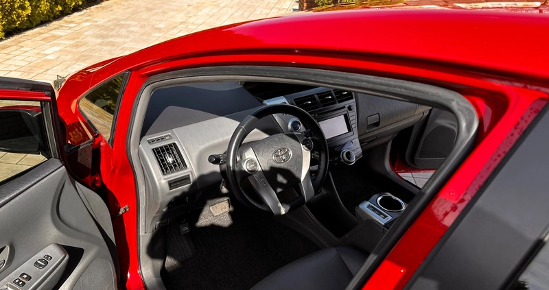 Toyota Prius cena 55000 przebieg: 179000, rok produkcji 2014 z Mielec małe 154